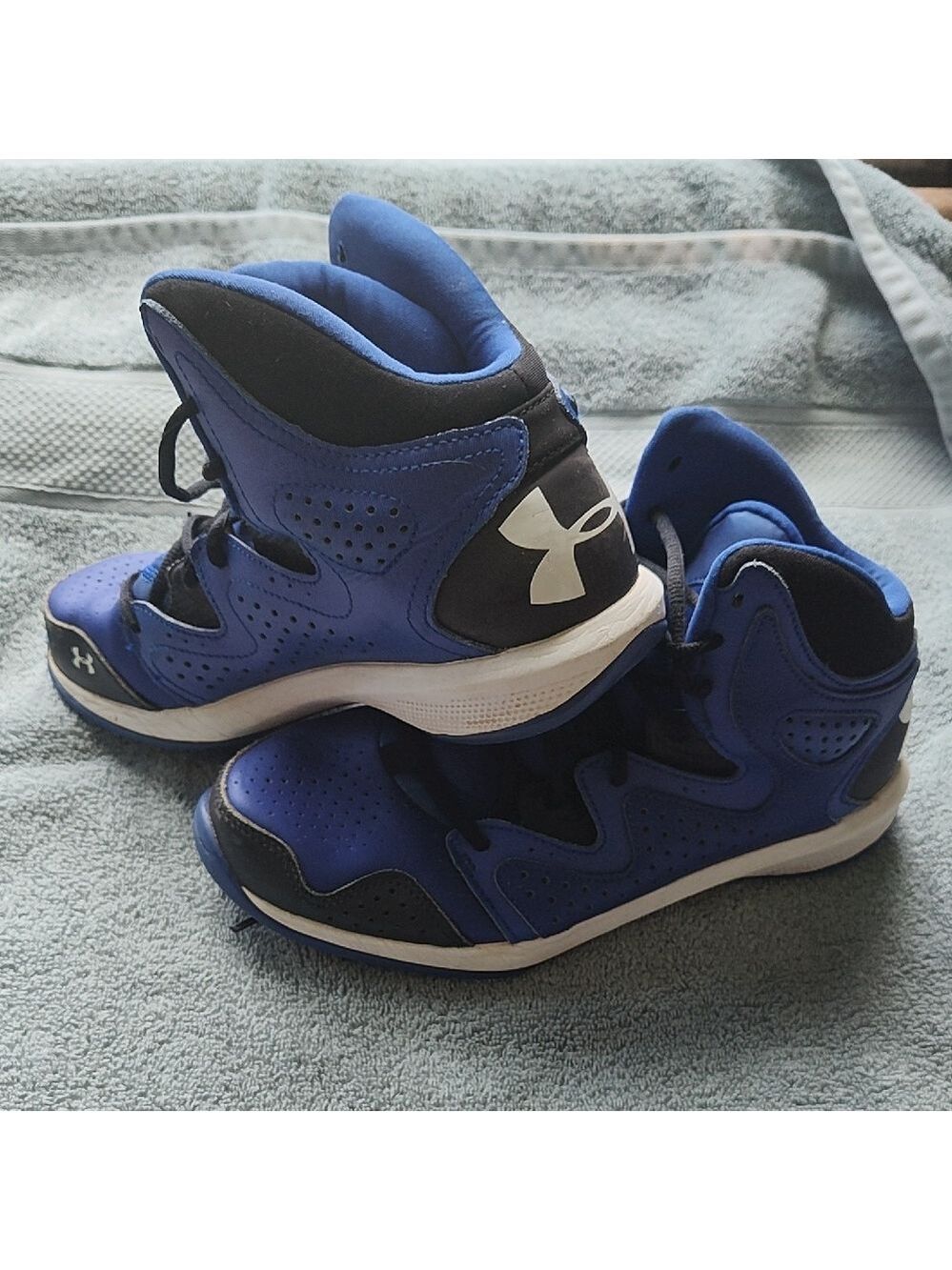 Under Armour Kids Royal Blue and Black Sneakers SS1